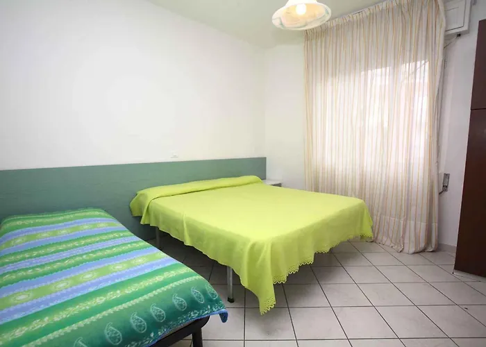 Daire Near In 45640 *